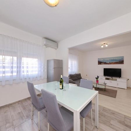 Apartment Mirela Задар Екстериор снимка